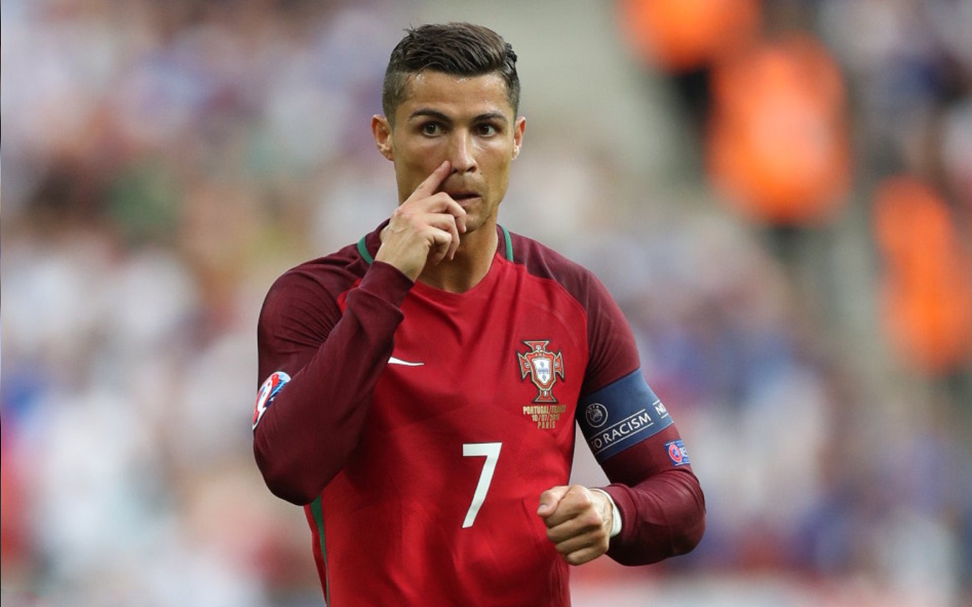 球场心理战:教练和球员的心理调节秘诀,足球心理